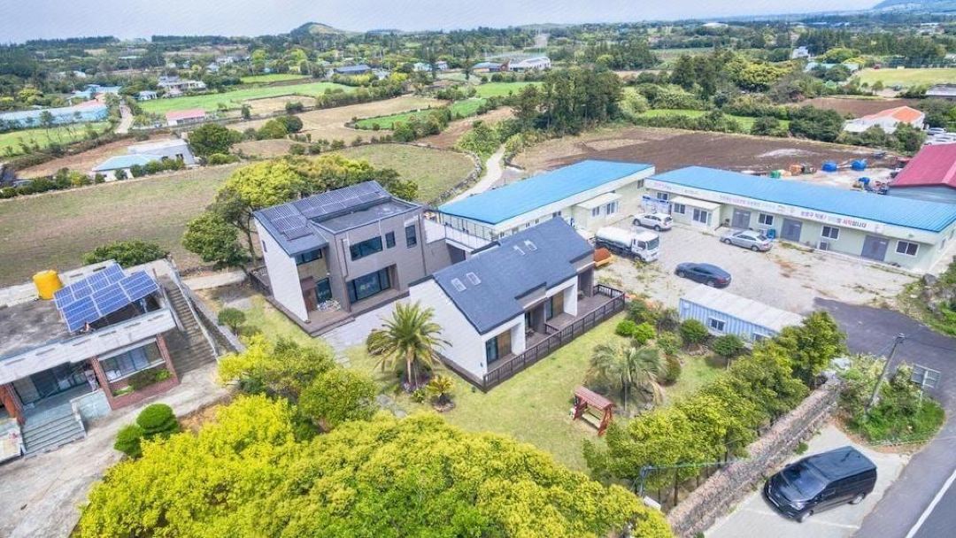 Jeju Batdol Guesthouse