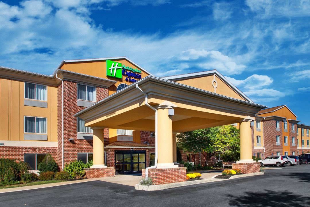 Holiday Inn Express & Suites LANCASTER-LITITZ by IHG