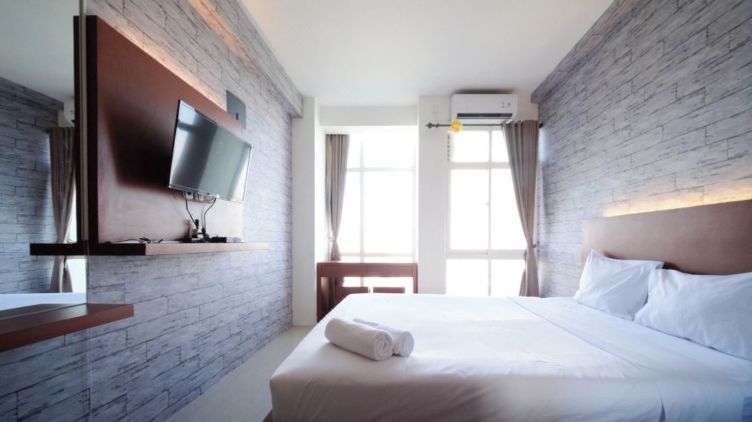 Good Deals and Comfy Studio at Bale Hinggil Apartment