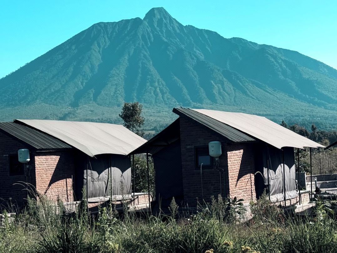 Volcanoes Over View Safaris & Camp