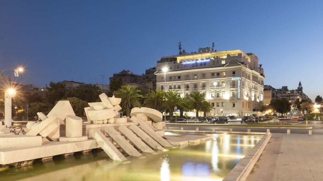 Hotel Esplanade