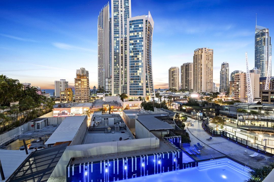 Circle on Cavill - Self Contained & Privately Managed Apartments - Wow Stay