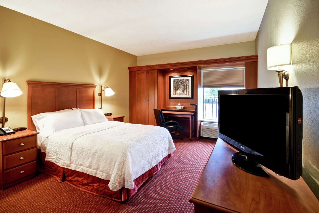 Hampton Inn Louisville-Airport (Fair & Expo Center)