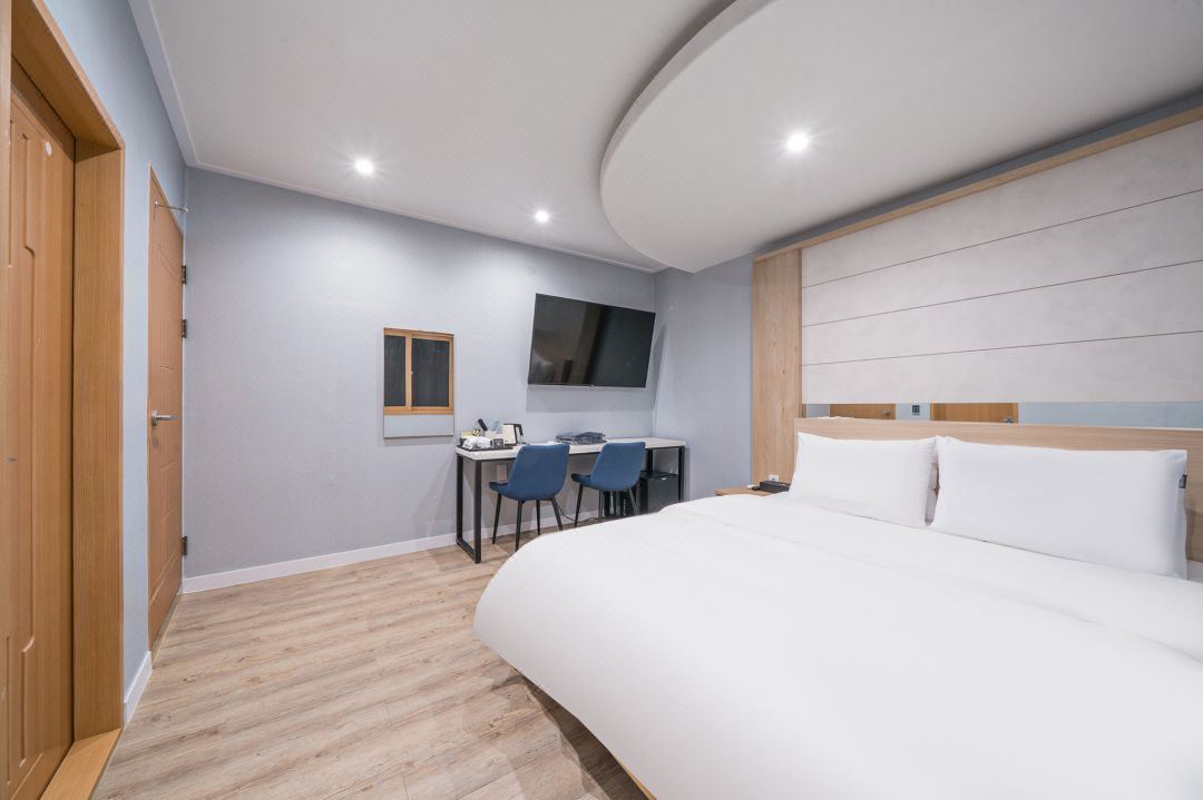 Tongyeong Seaon Hotel