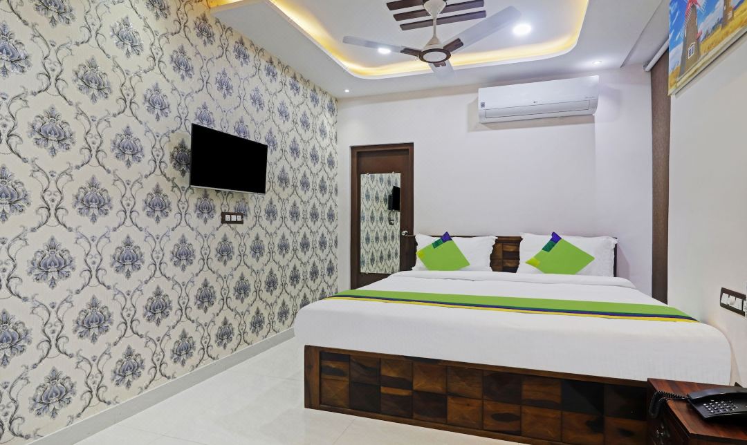 Itsy Hotels J A Royal Suites Manikonda