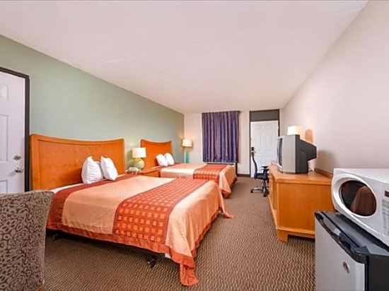 Americas Best Value Inn Somerset - Tap to explore photos