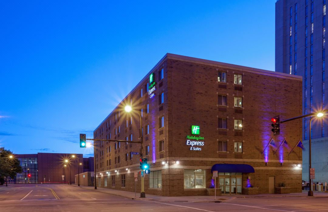 Holiday Inn Express & Suites Minneapolis-Dwtn (Conv Ctr)