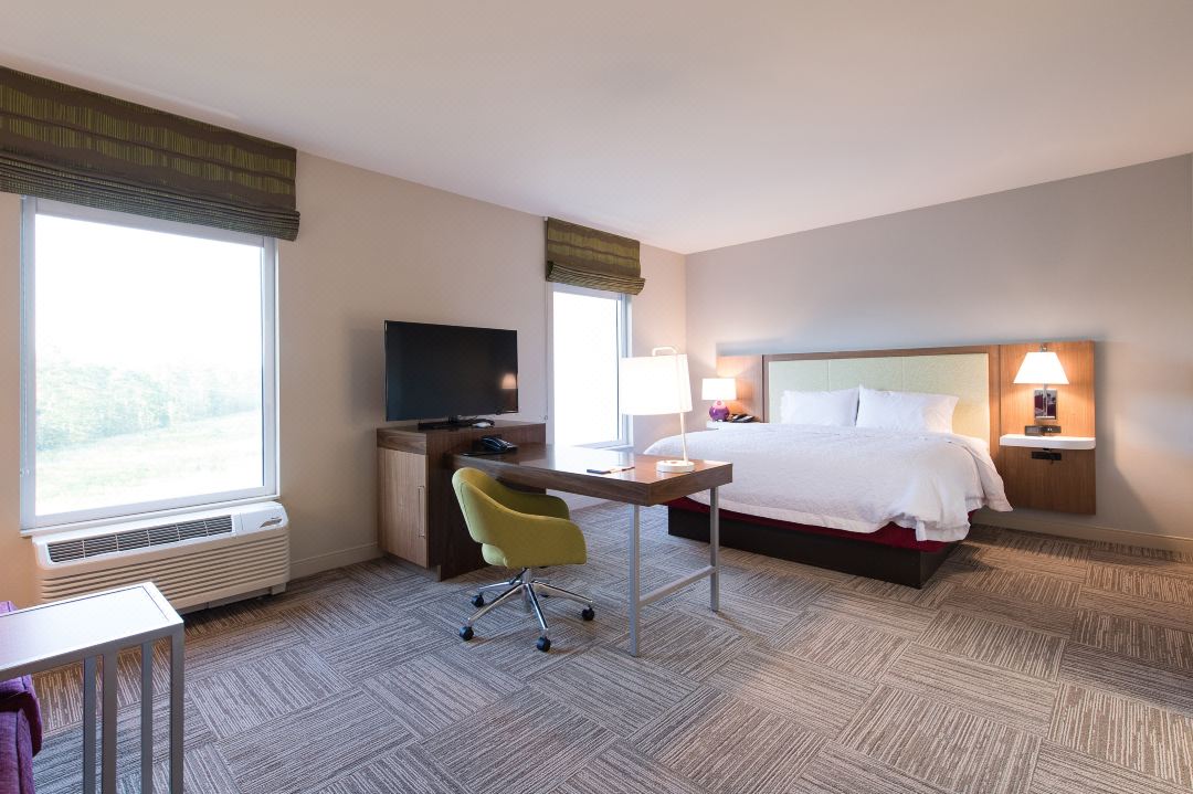 Hampton Inn & Suites Fayetteville
