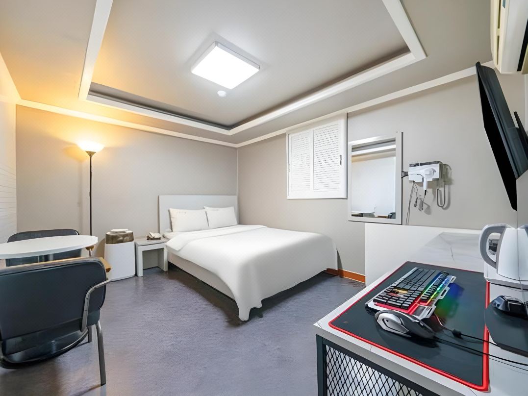 Dapsimni Hotel Grim