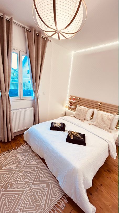 La maison de Paris Est Calme et Moderne