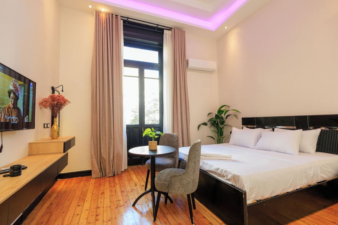 Kmt Hostel