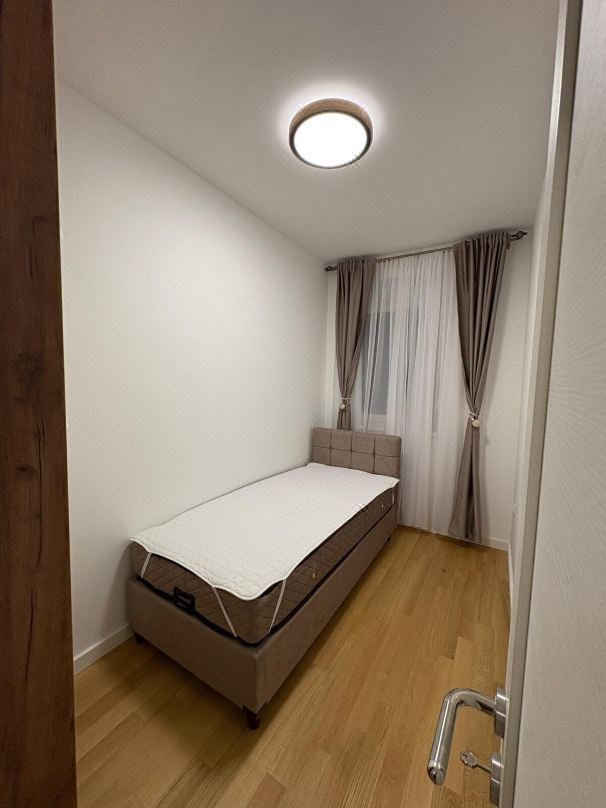 I&I Apartments 36