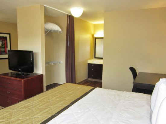 Extended Stay America Suites Houston Med Ctr Braeswood Bl - Tap to explore photos