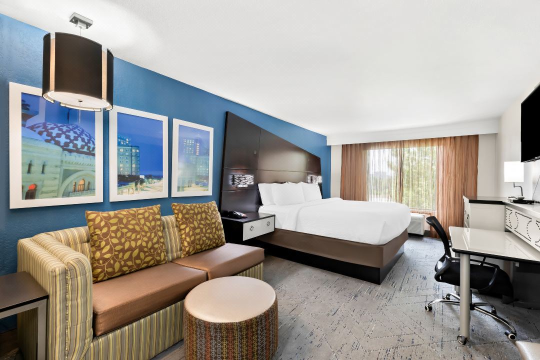 Holiday Inn Express ATLANTA GALLERIA-BALLPARK AREA by IHG