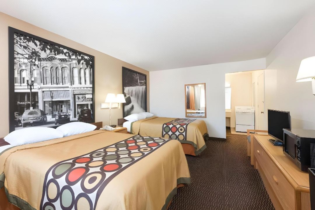Red Lion Inn & Suites Junction City