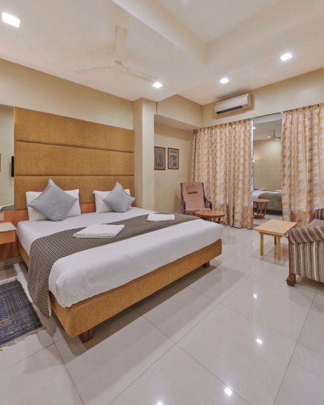 Bentley Hotel, Marine Drive