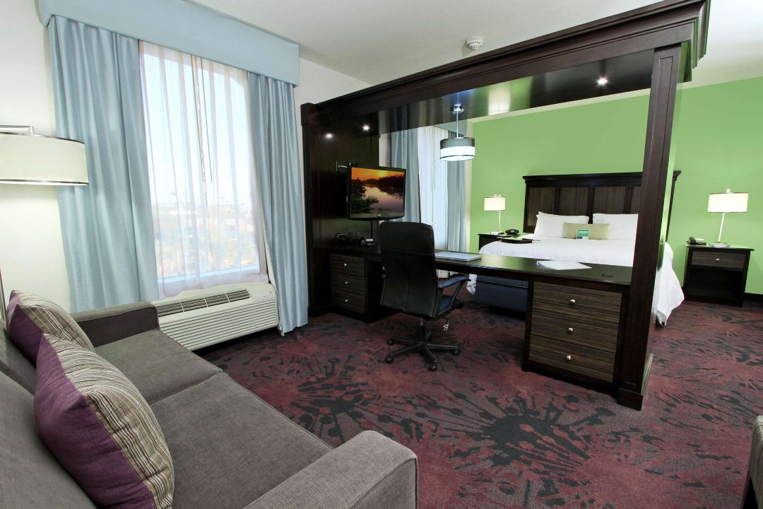 Hampton Inn & Suites Winnie