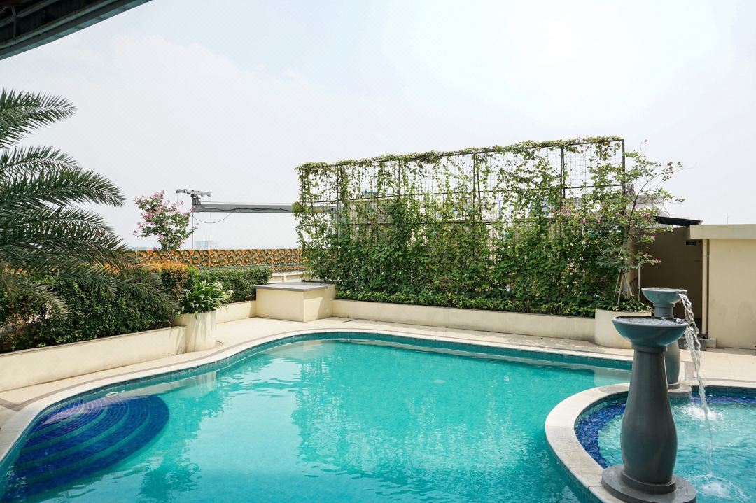 Fabulous 2Br Lucky Tower Apartment