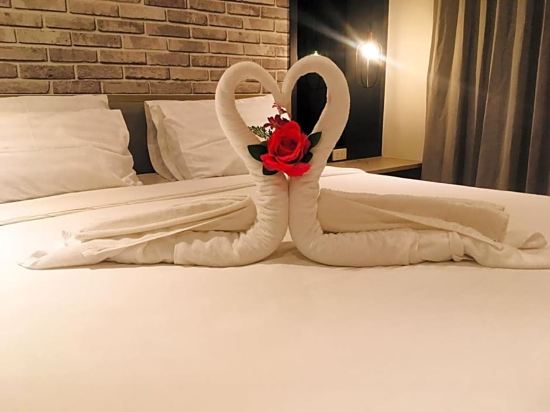 168 Studio Hotel Ubon Ratchathani - Tap to explore photos