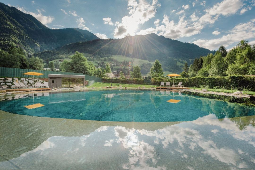 Hotel Norica - Thermenhotels Gastein Mit Dem Bademantel Direkt in Die Therme