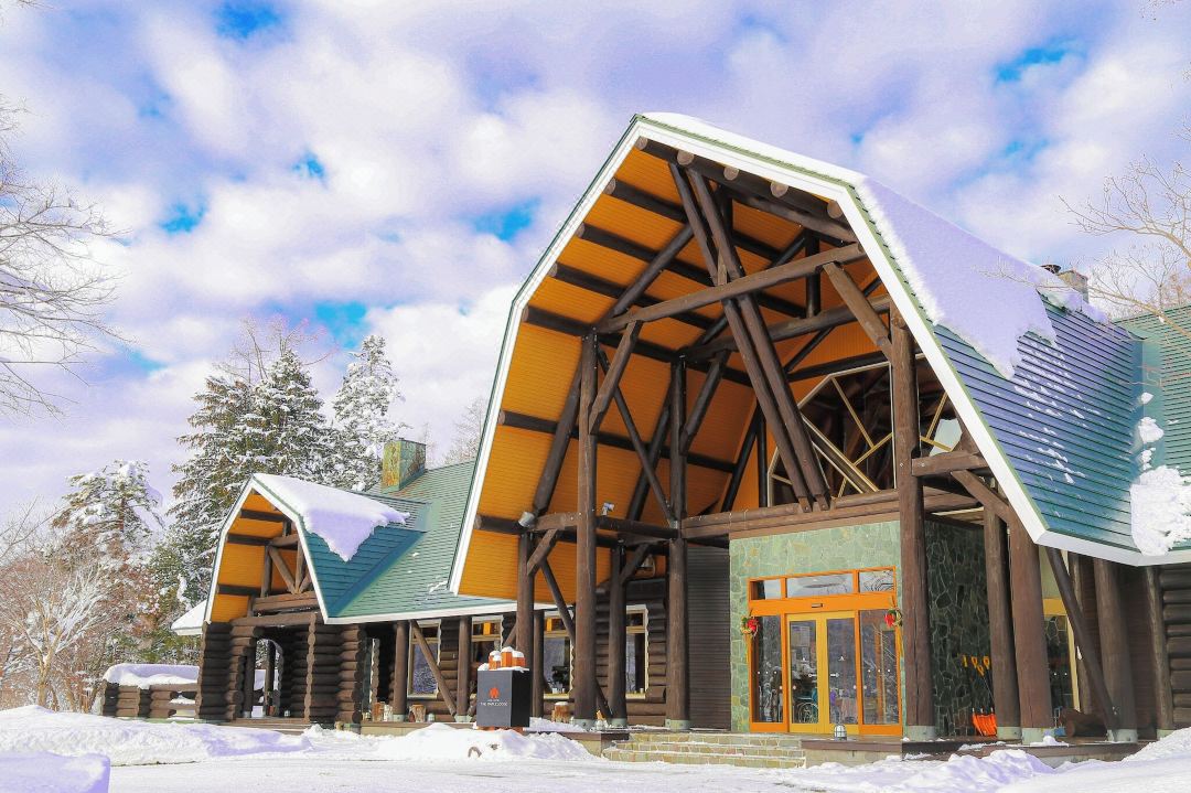 Log Hotel the Maple Lodge