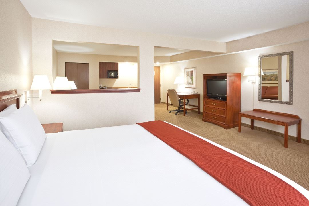 Holiday Inn Express & Suites Bowling Green
