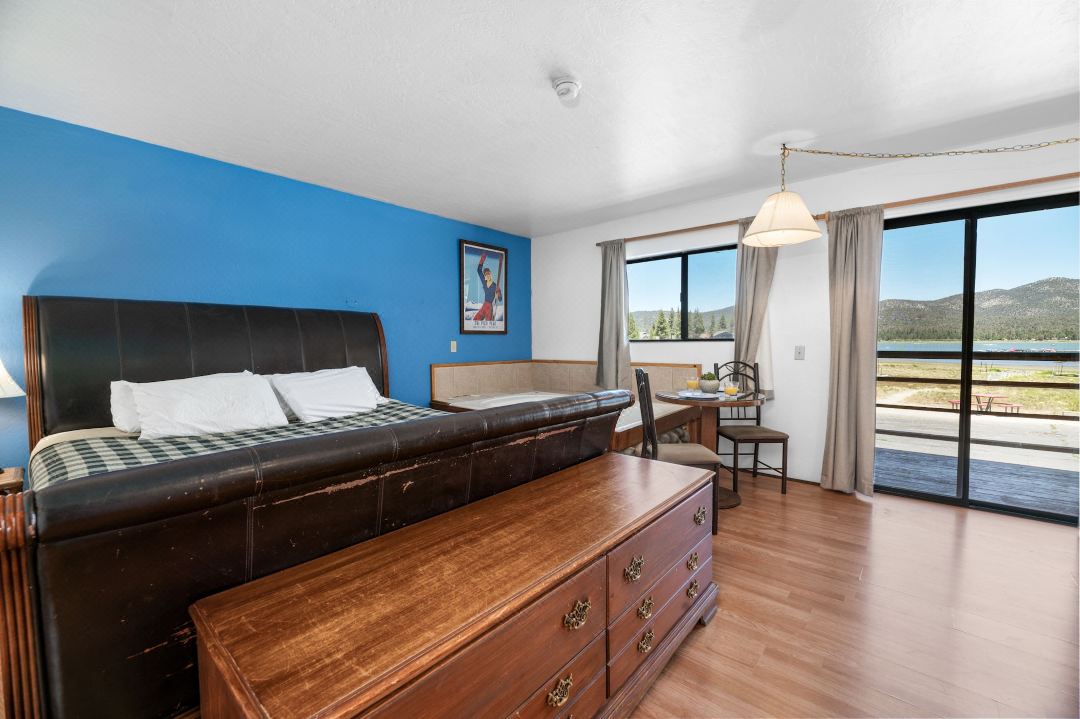 Big Bear Lake Front Lodge