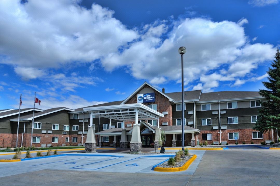 Best Western Harvest Inn  Suites