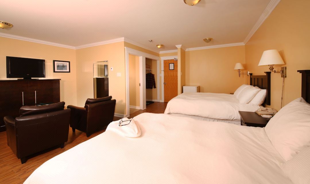 Grenfell Heritage Hotel & Suites