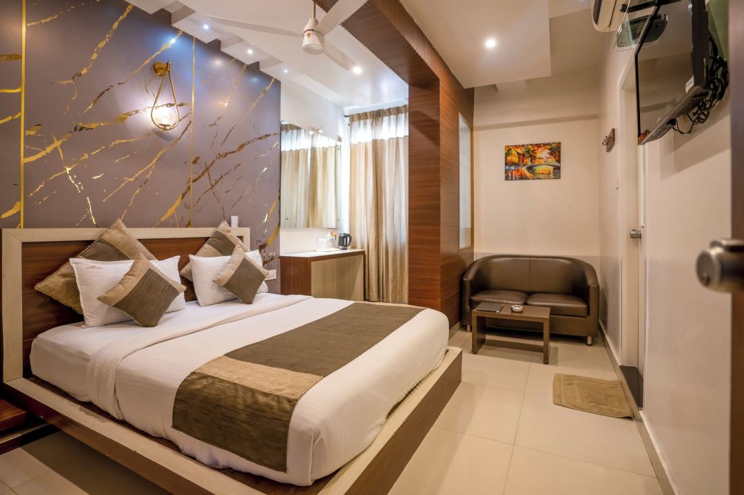 Aishwarya Suites