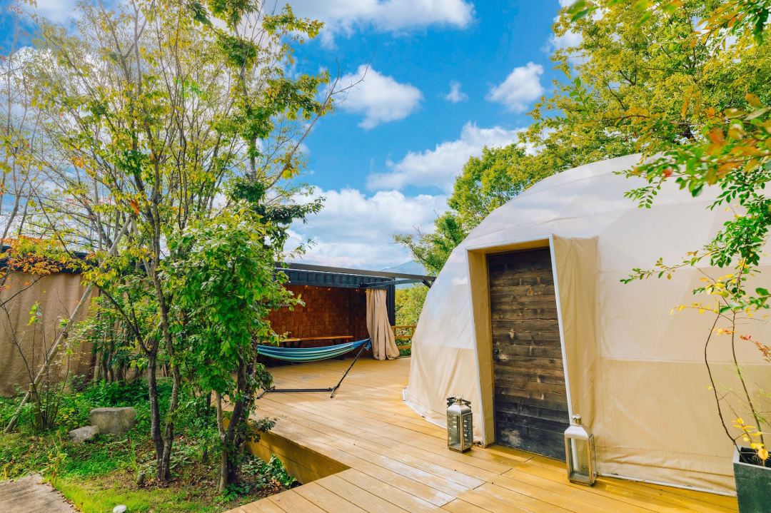 湯布院温泉郷 グランピング COMOREBI (コモレビ)