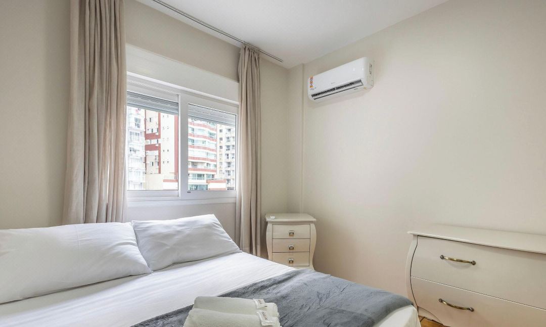 3-bedroom Apt on the BC Waterfront - Egb0052