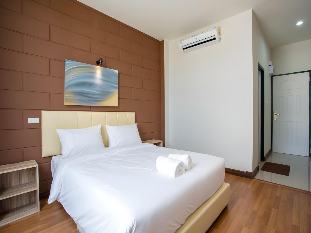 The Zell Budget Hotel Buriam