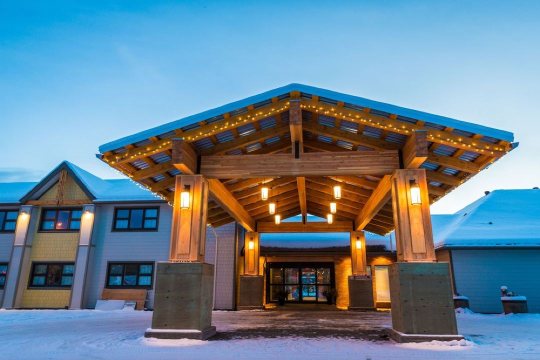 Prestige Hudson Bay Lodge, Premier Collection