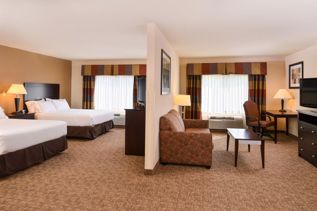 Holiday Inn Express & Suites Wheeling