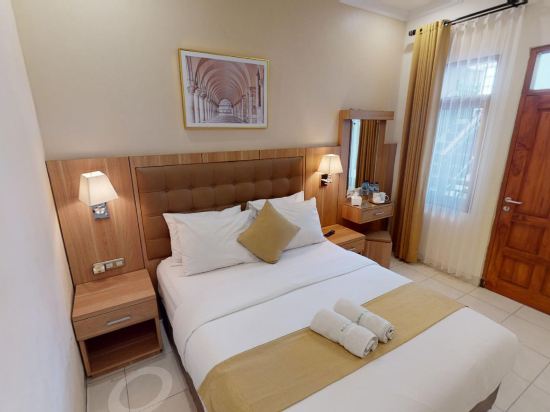 Selaras Inn Syariah - Tap to explore photos