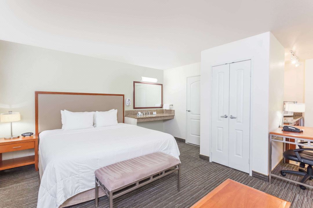 Hawthorn Suites by Wyndham Victorville