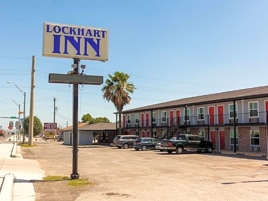 Lockhart Inn - Tap to explore photos