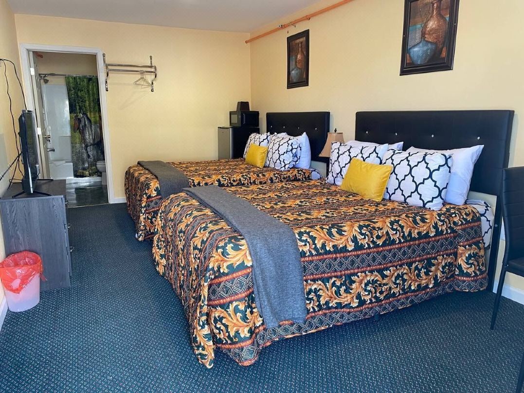 Western Motel LLC