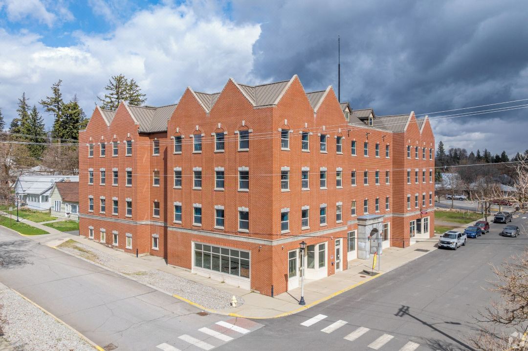 Brewster Hall