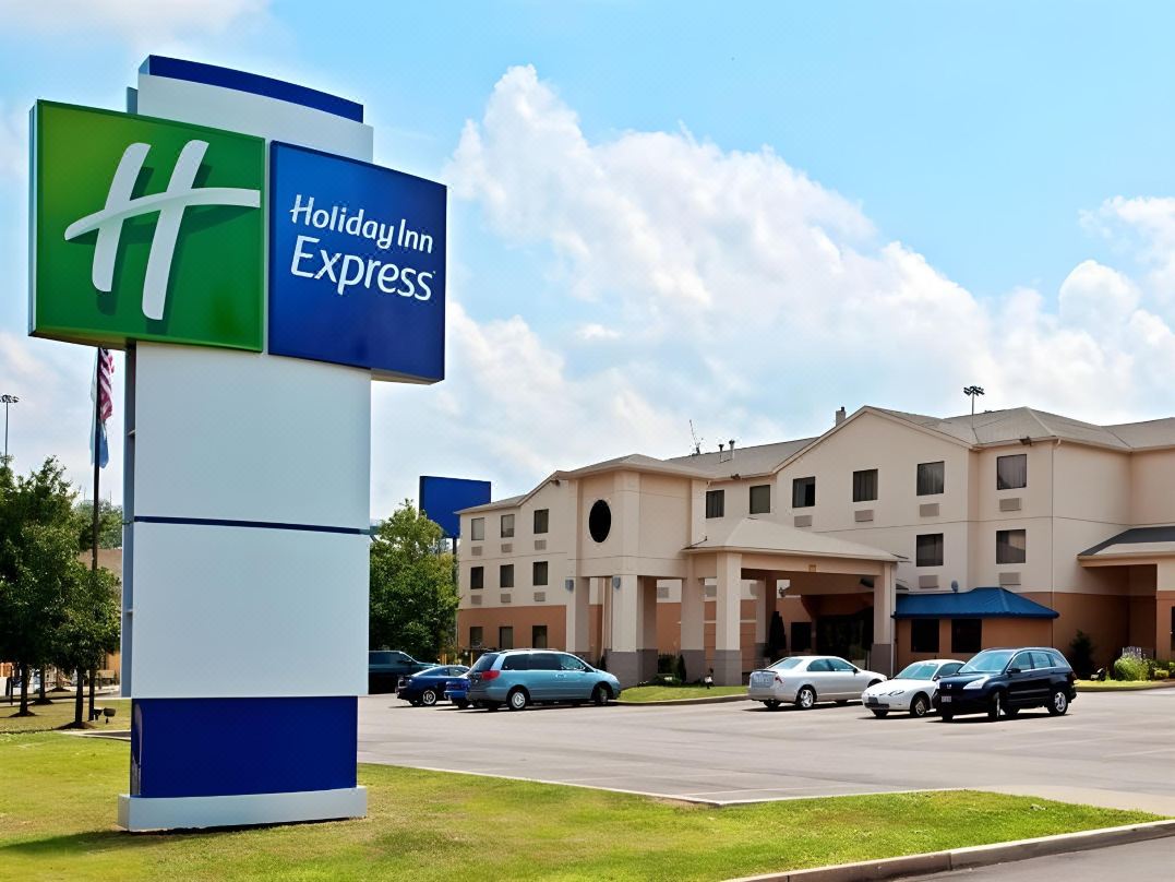 Holiday Inn Express Pittsburgh-North (Harmarville) by IHG