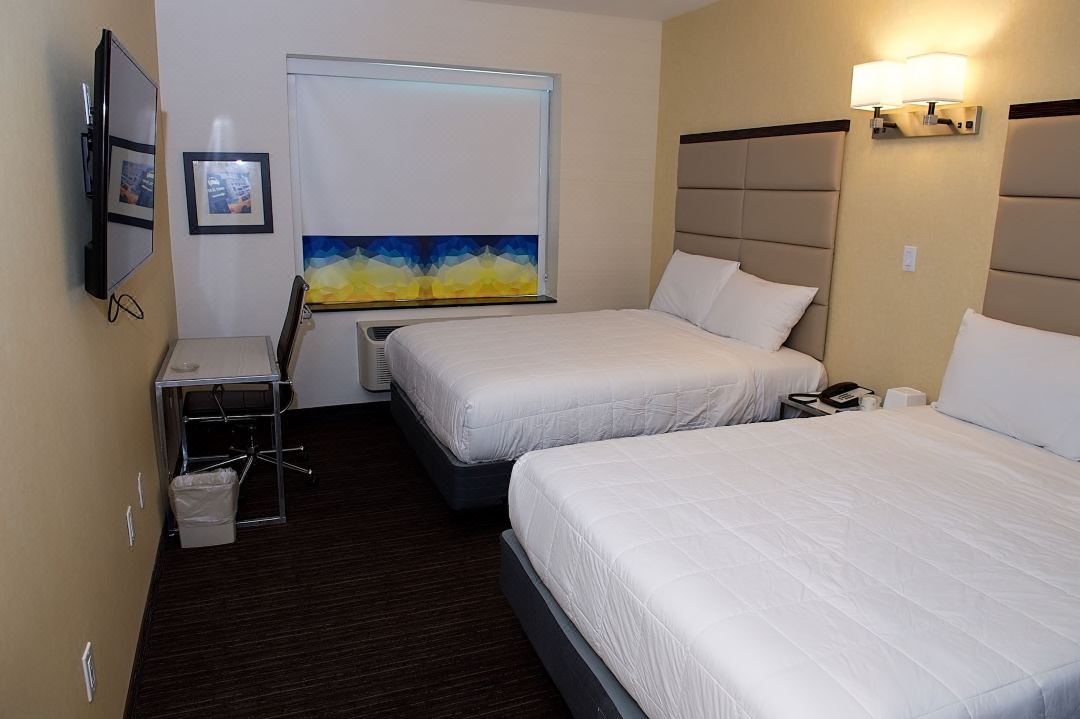 7 Days Hotel