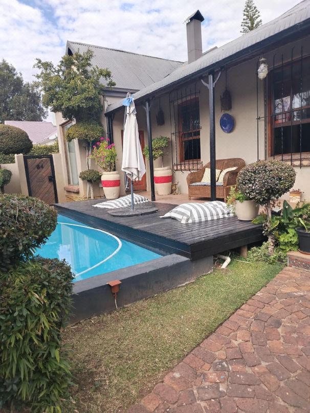 84 on Fourth Guest House