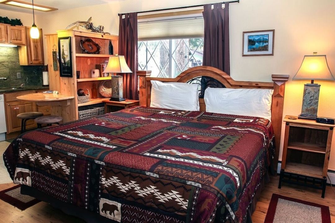 Fawn Valley Inn- 235 Condo