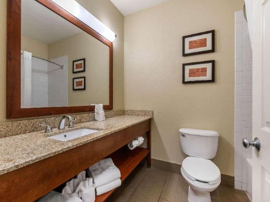 Comfort Suites Fort Collins Near University - Tap to explore photos