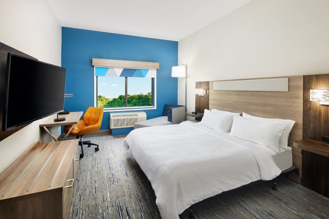 Holiday Inn Express & Suites Wheeling