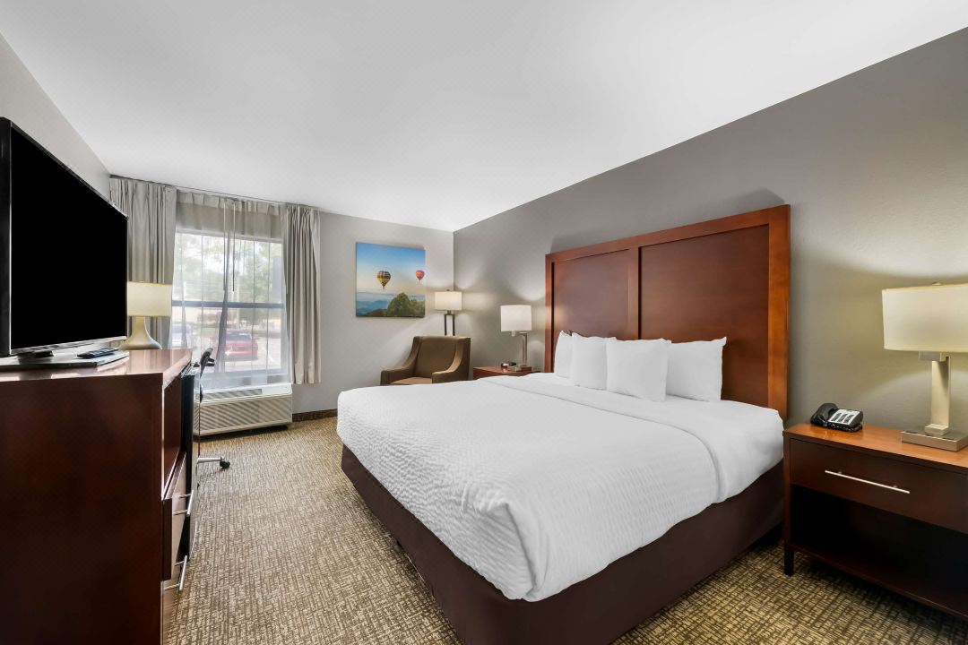 Clarion Pointe Apex - Holly Springs