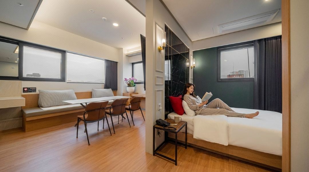 Dongducheon Hotel Hero