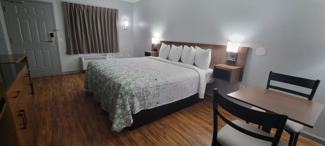 HomeTowne Studios Egg Harbor-Atlantic City Airport
