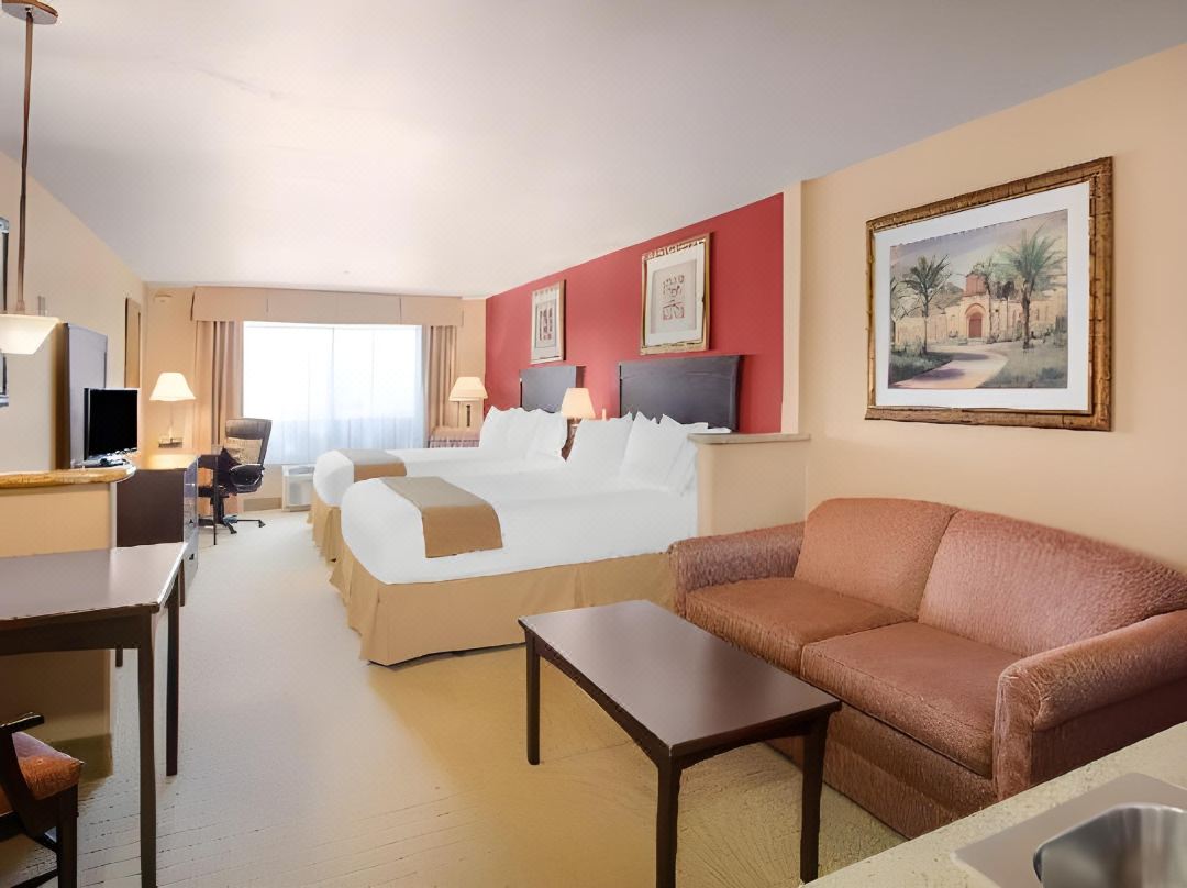 Holiday Inn Express & Suites Yuma